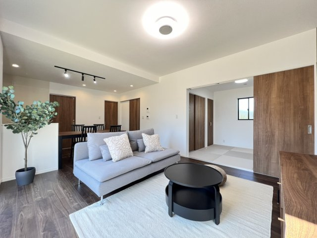 ☆★☆完成見学会開催中☆★☆タスリエＰＬＵＳ田中町（中央）の居間・リビング|ZEH水準仕様＆耐震等級3＆省令準耐火構造