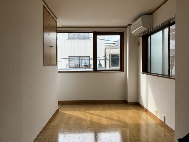 中嶋ビルの居間・リビング