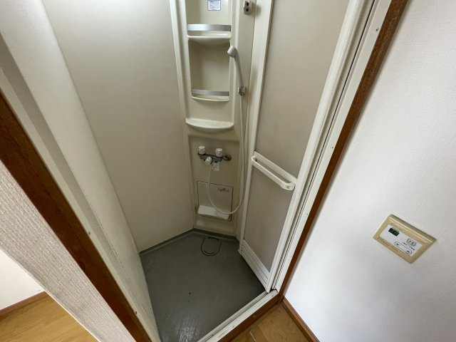 中嶋ビルのシャワールーム