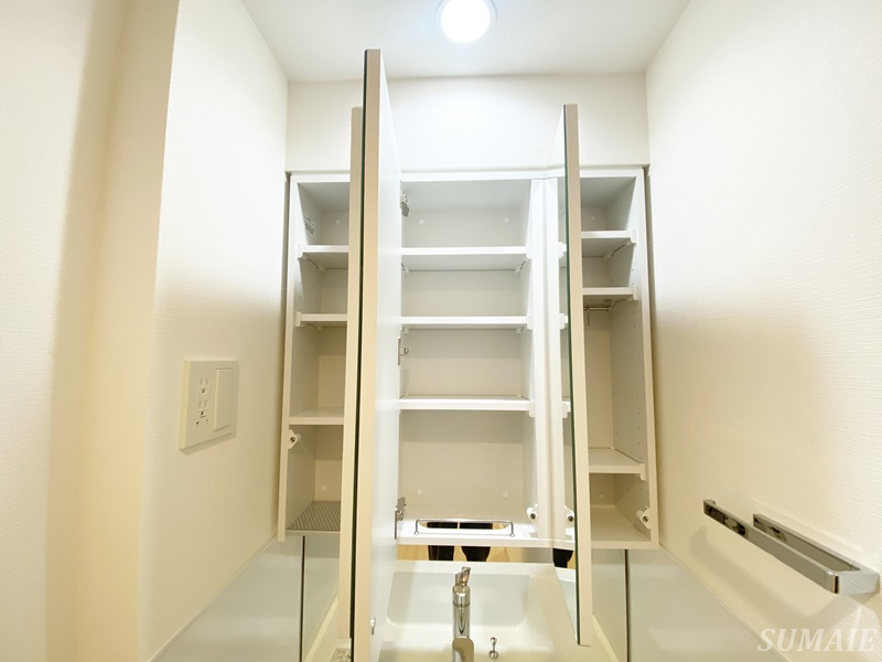 アジールコート王子の収納|洗面台の収納です☆