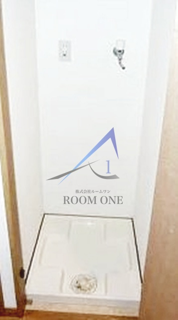 エルヴァ―ジュ神田神保町/メディカルモール神田神保町の設備|洗濯機置き場です。