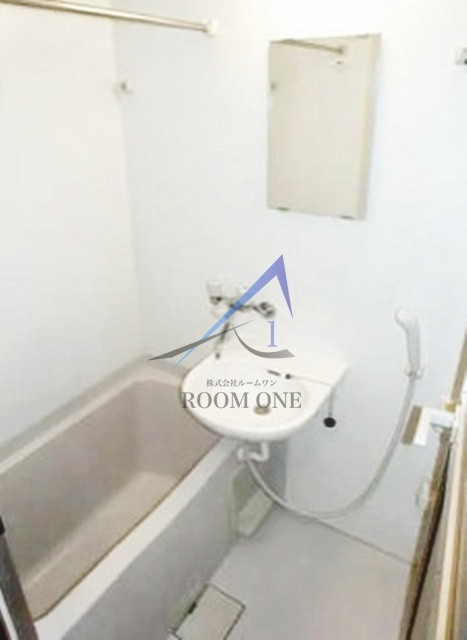 エルヴァ―ジュ神田神保町/メディカルモール神田神保町の浴室|お風呂です。