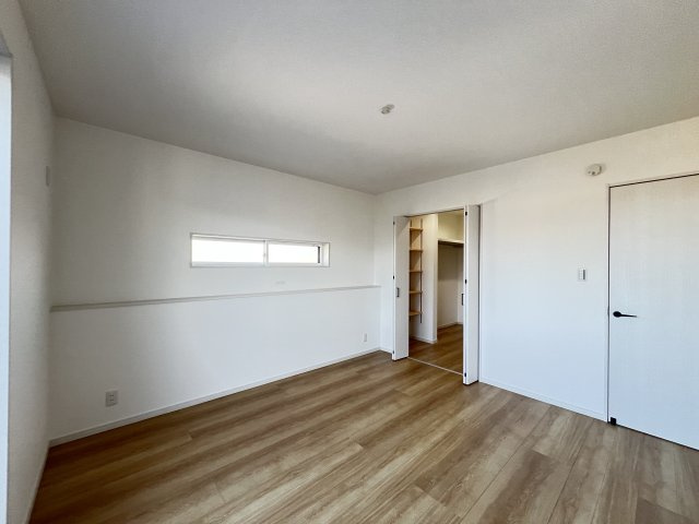 大和高田市大字西坊城全３区画　１号地の洋室|寝室８帖　ウォークインクローゼット付き