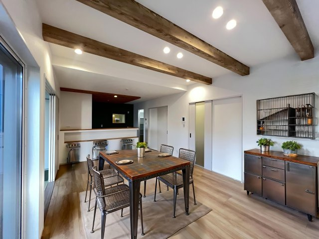 大和高田市大字西坊城全３区画　１号地の居間・リビング|ＬＤＫ1９帖　明るく開放的な空間です♪