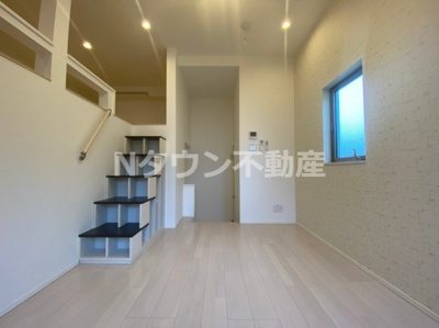 【洋室】 | ロイヤルクレスト天塚町 | 明るい洋室です