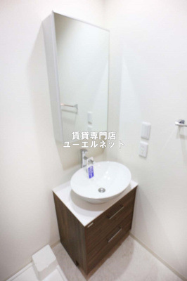 【独立洗面台】 | フジパレス吹田寿町Ⅴ番館 | 清潔感ある独立洗面台で毎日気持ちよく♪