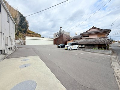 ikka吉田B棟の駐車場