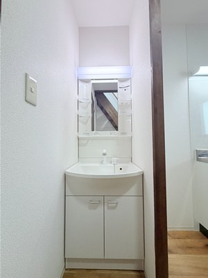 ikka吉田B棟の独立洗面台