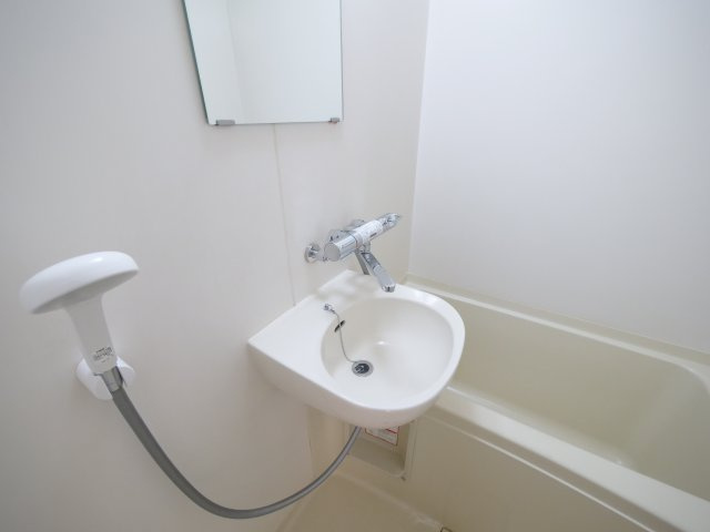 ソラーナよねぐらの洗面所|※写真は別の部屋のものです。