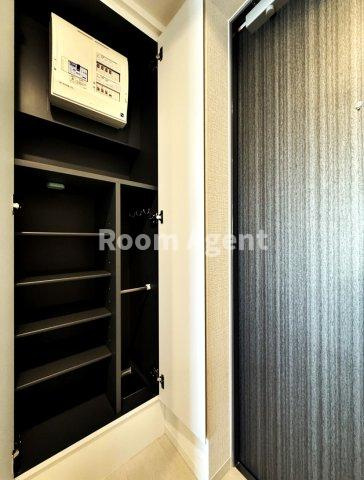 エスリード名古屋東別院の玄関