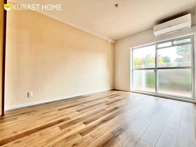 ルミエール桂川　1階の洋室