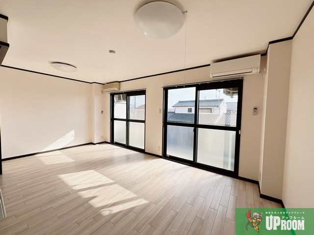 サンフィールド赤鍋の居間・リビング