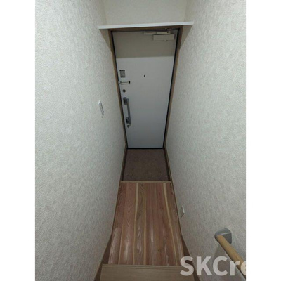 【玄関】 | 杉並区和泉１丁目貸戸建２Ｆ（０００５５５１）