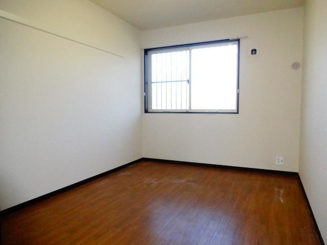 アクアブローの洋室