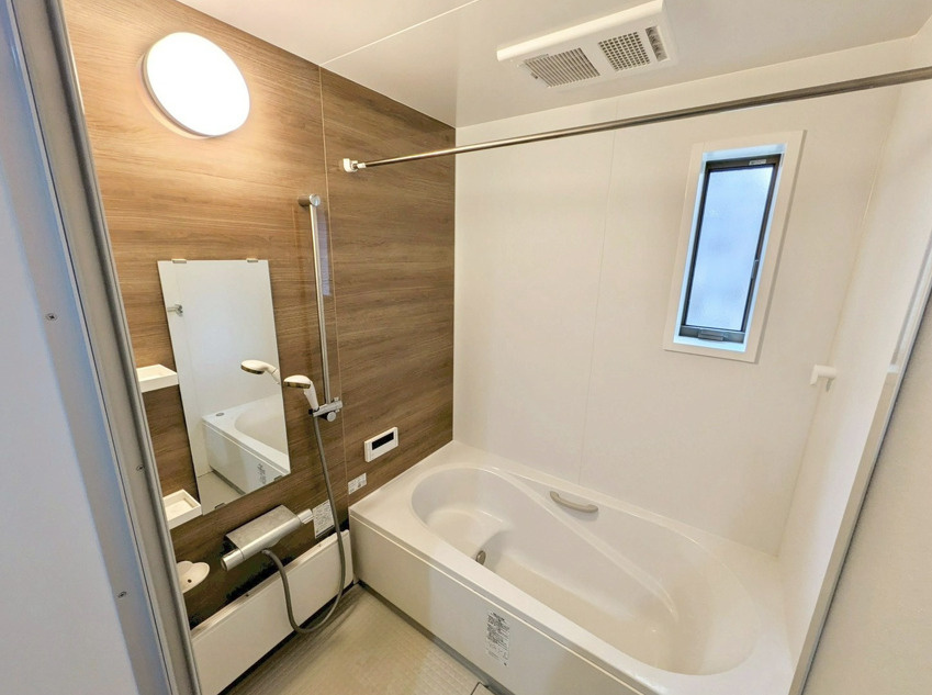 中古/新座市栗原４丁目の浴室|足元が冷ヤッとしない、キレイサーモフロア（バスルーム）