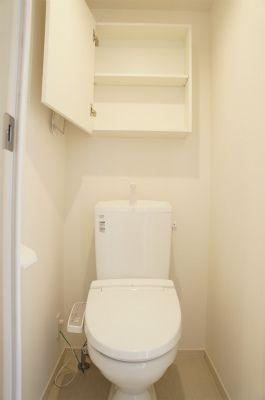 リブリ・ラム ワイヤーのトイレ