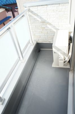 リブリ・ラム ワイヤーのバルコニー