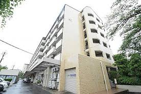 公社山田西C団地の外観