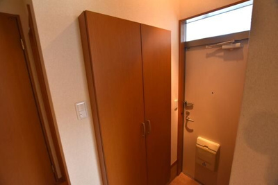 【玄関】 | ウエストウイング