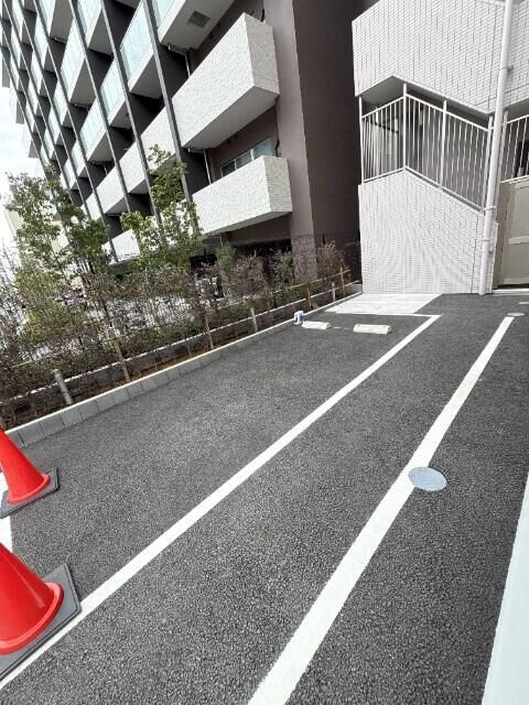 ジェノヴィア浅草Ⅶの駐車場