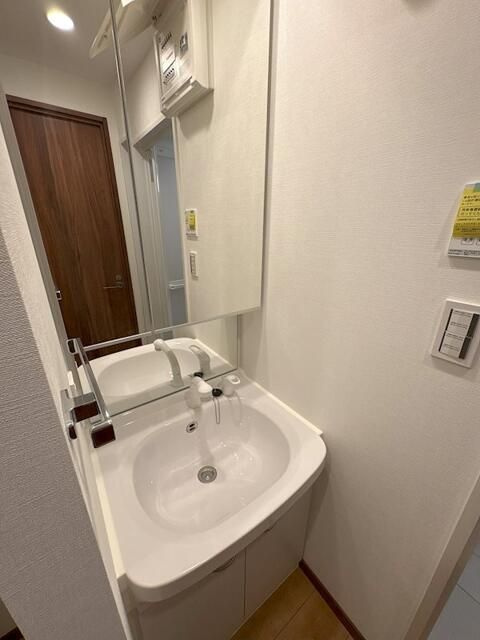 ジェノヴィア浅草Ⅶの洗面所