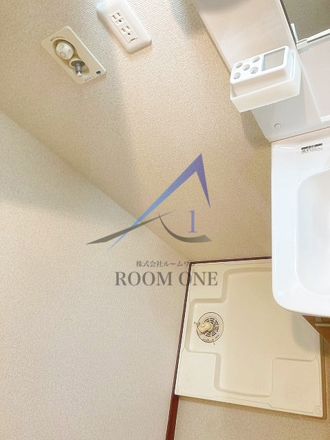 サンライズヒルズの設備|洗濯機置き場です。