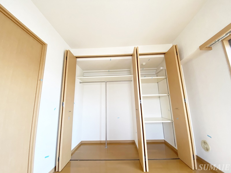 サンライズ中十条の収納|洋室のクローゼットです☆
