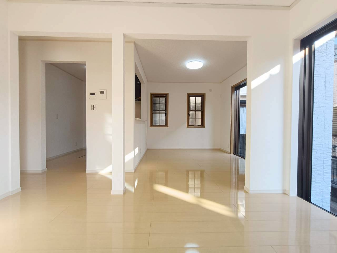 八潮市　八潮3丁目　中古戸建の前面道路含む現地写真|前面道路含む現地写真です