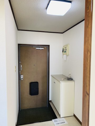 ハイツシャルマンⅠの玄関