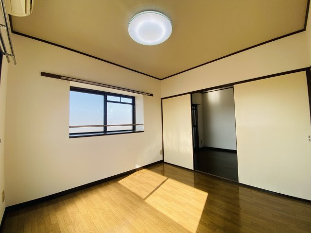 ハイツシャルマンⅠの洋室