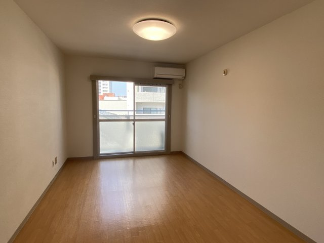 マンションステップの内装