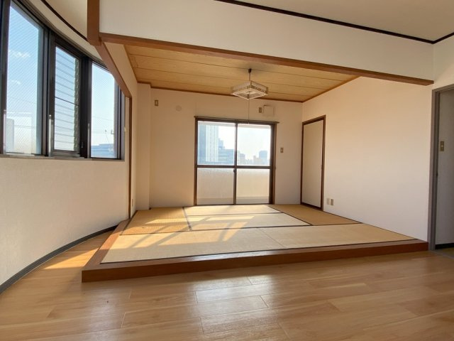 メゾンアイサン助信の和室