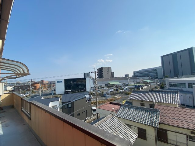 メゾンアイサン助信の展望