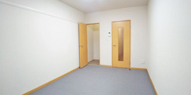 ゆったり過ごせる居間です