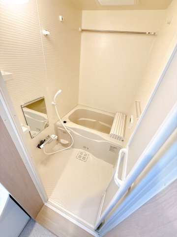 落ち着いた空間のお風呂です