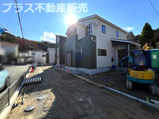 【外観】 | 現地写真。プラス不動産販売なら、現場の全ての棟をまとめてご見学頂けます。