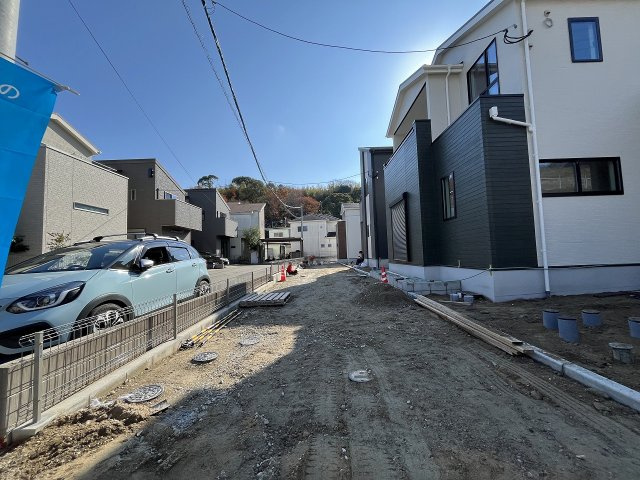 【その他】 | 福岡市城南区東油山5丁目1期　3号棟（全3棟）【仲介手数料無料・0円】 | 現地写真。前面道路です。