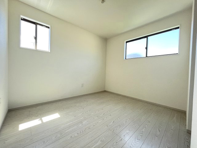 【子供部屋】 | 福岡市城南区東油山5丁目1期　3号棟（全3棟）【仲介手数料無料・0円】 | 施工例。施工例は完成時と異なる場合があります。