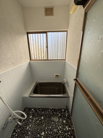 ゆったり過ごせるお風呂です