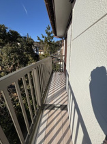 バルコニーからの眺めを楽しみながら食事をしませんか