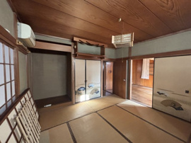 フローリングだけでなく、和室もあります