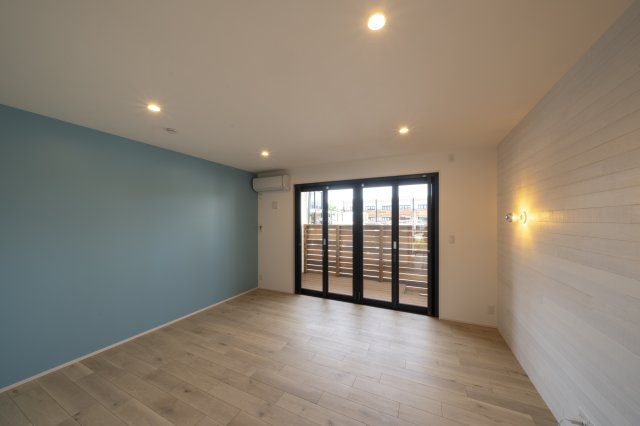 こちらのリビングで趣味の時間をお楽しみください