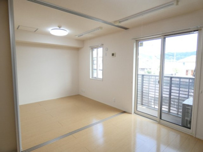 【洋室】 | シャルマン彩