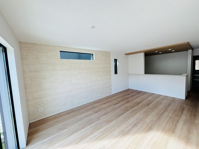 GRAFARE高浜市沢渡町｜名古屋市の戸建ならホームアップの居間・リビング|【売主施工例】