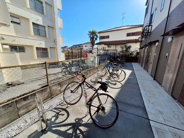 ステラコートのエントランス|★入居者専用の駐輪場★