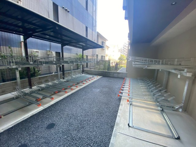 LUXENA+PAWS南行徳の駐車場