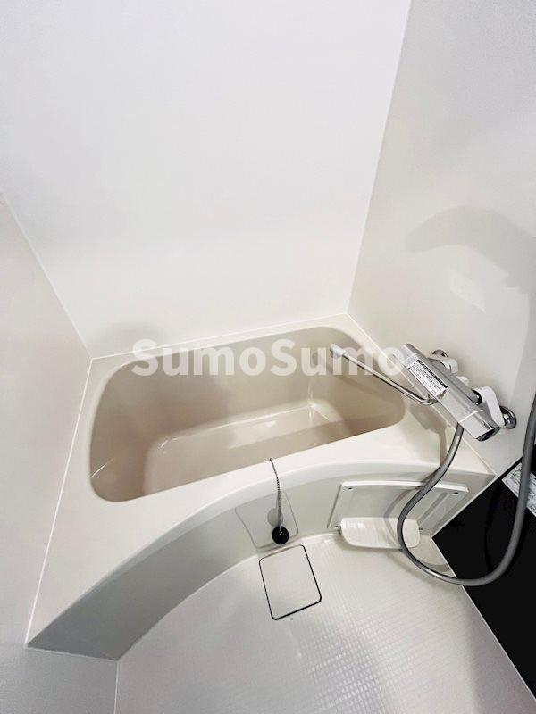 アプリーレ元町ウエストの浴室