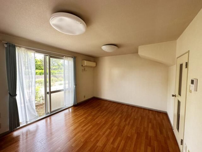 【居間・リビング】 | メゾネット王子台３丁目