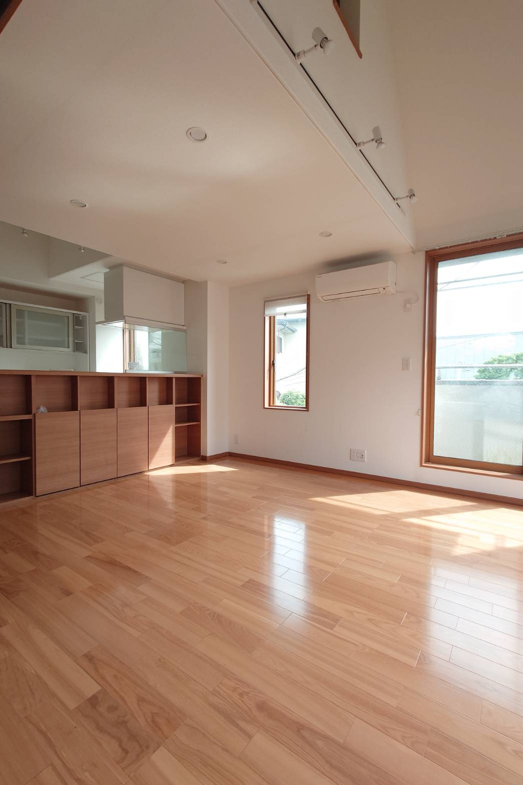 E-VILLAGE経堂(イーヴィレッジキョウドウ)の居間・リビング