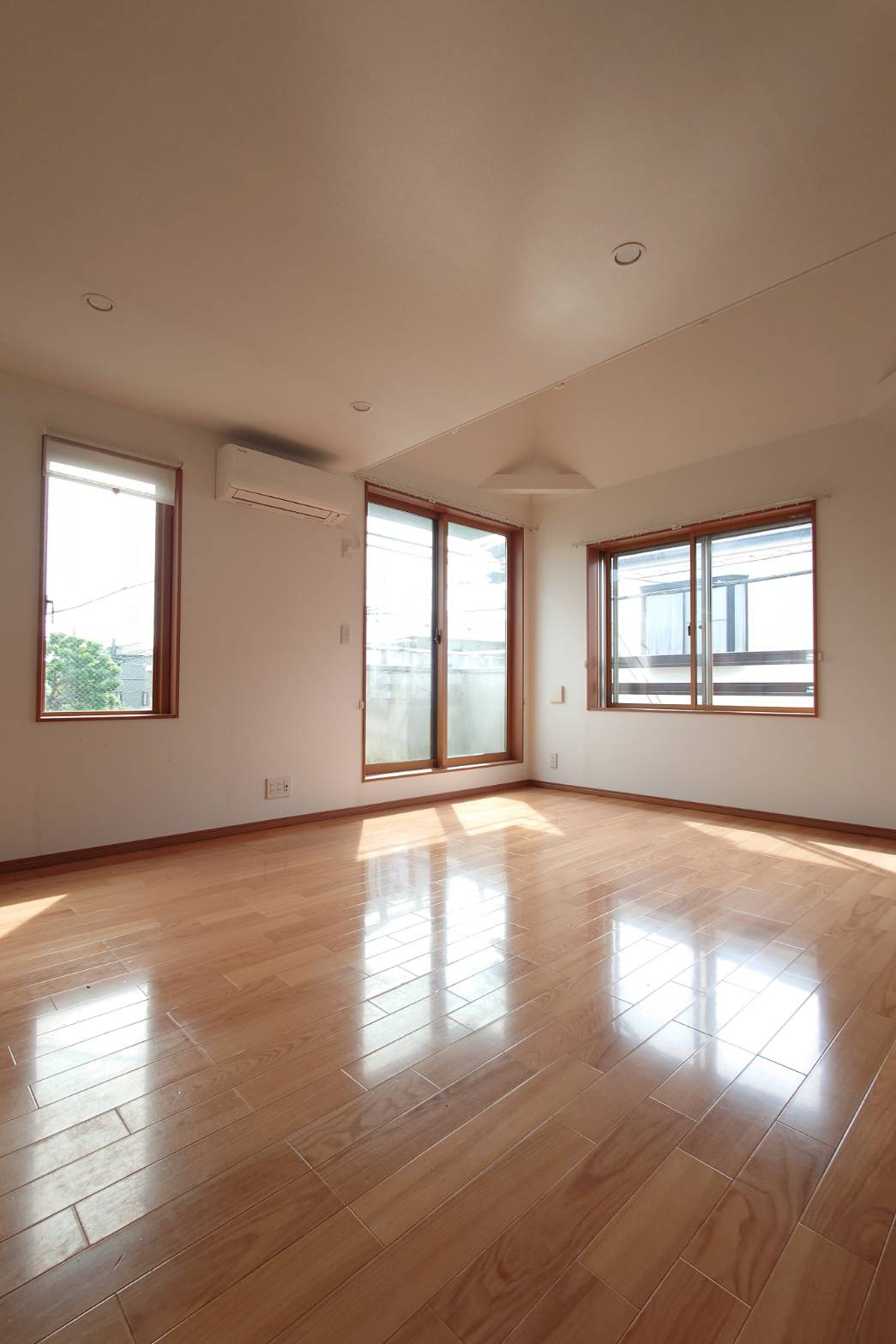 E-VILLAGE経堂(イーヴィレッジキョウドウ)の居間・リビング